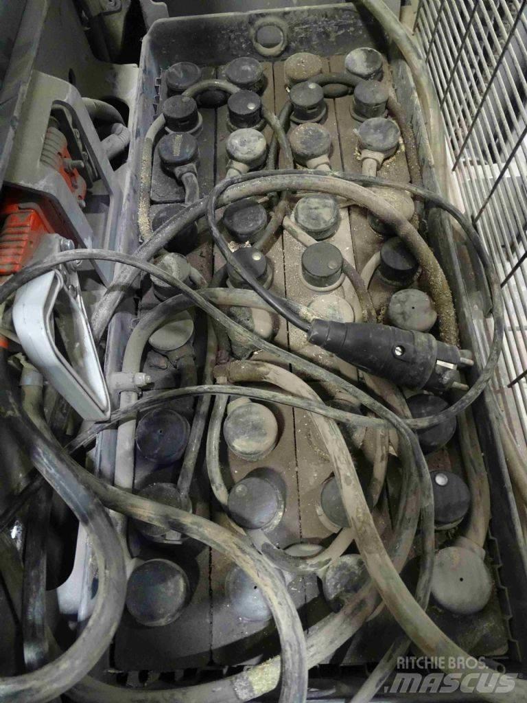 Still EXV20I 行走控制式堆積機