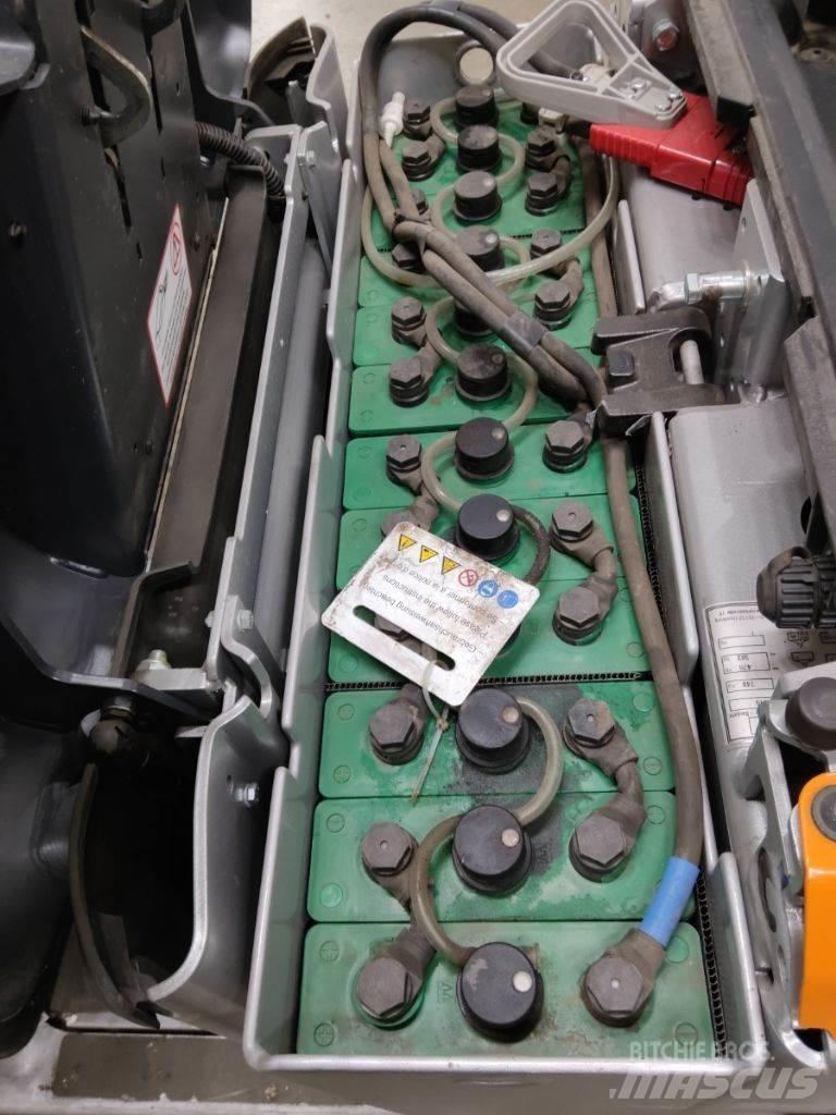 Still OPX25 低架裝載機