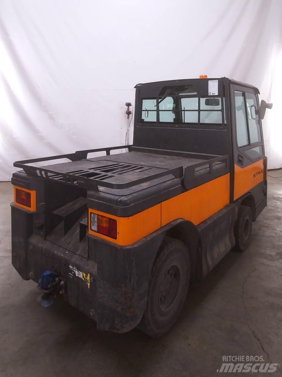 Still R07-25 牽引車