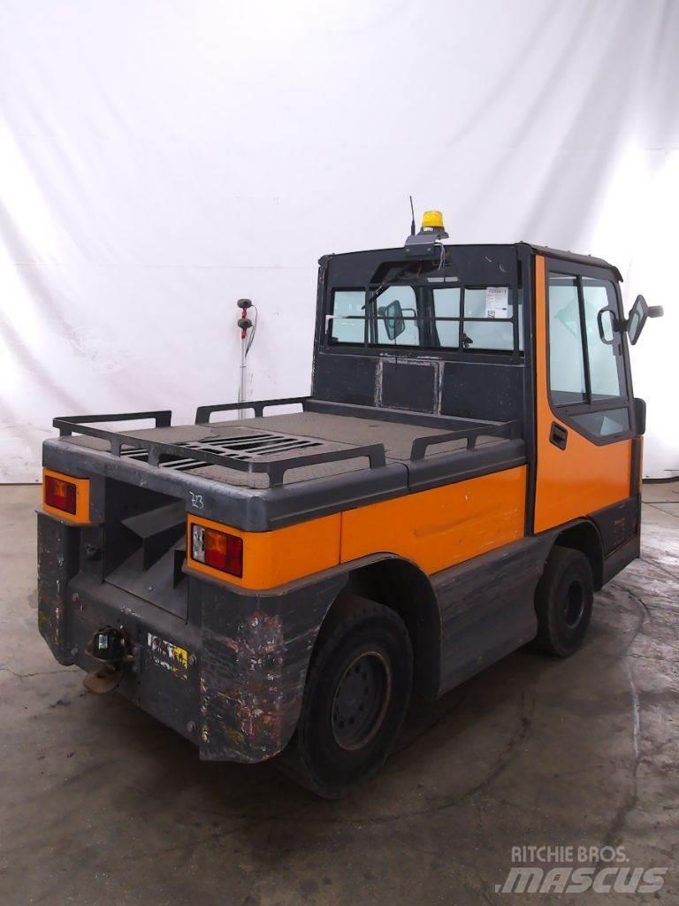 Still R07-25 牽引車