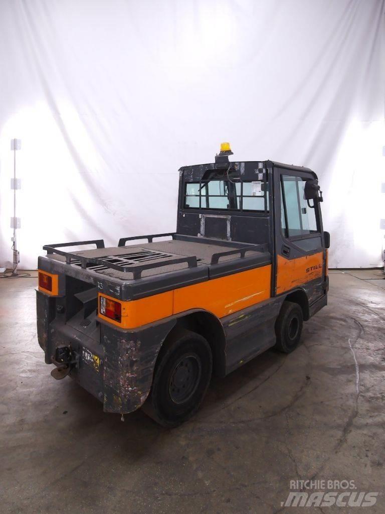 Still R07-25 牽引車