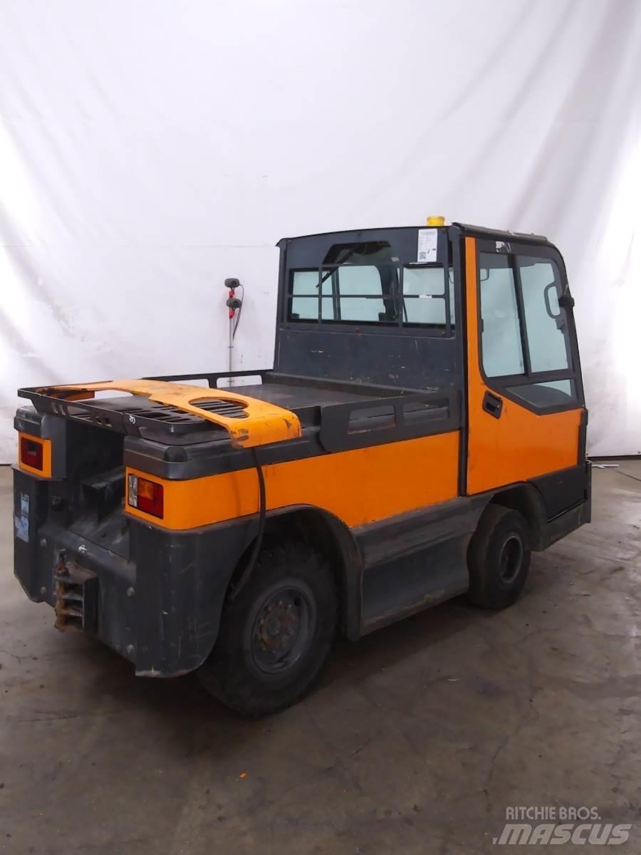 Still R07-25 牽引車