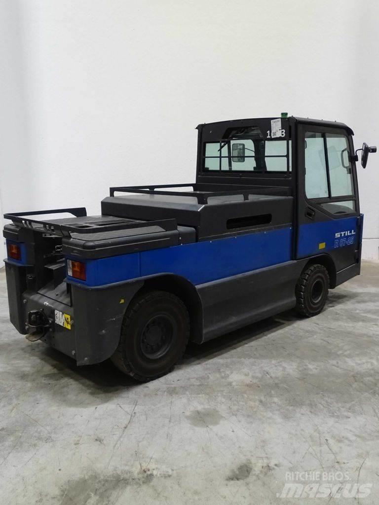 Still R07-25 牽引車