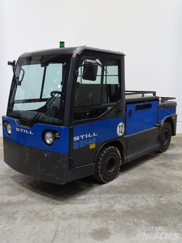 Still R07-25 牽引車