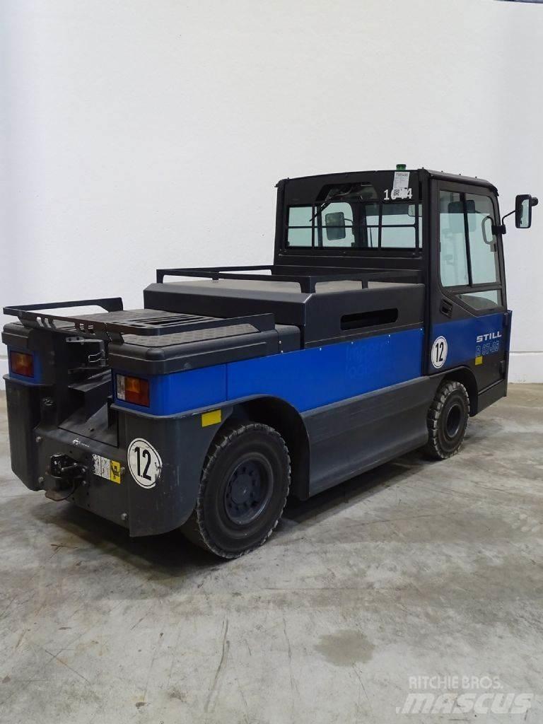 Still R07-25 牽引車