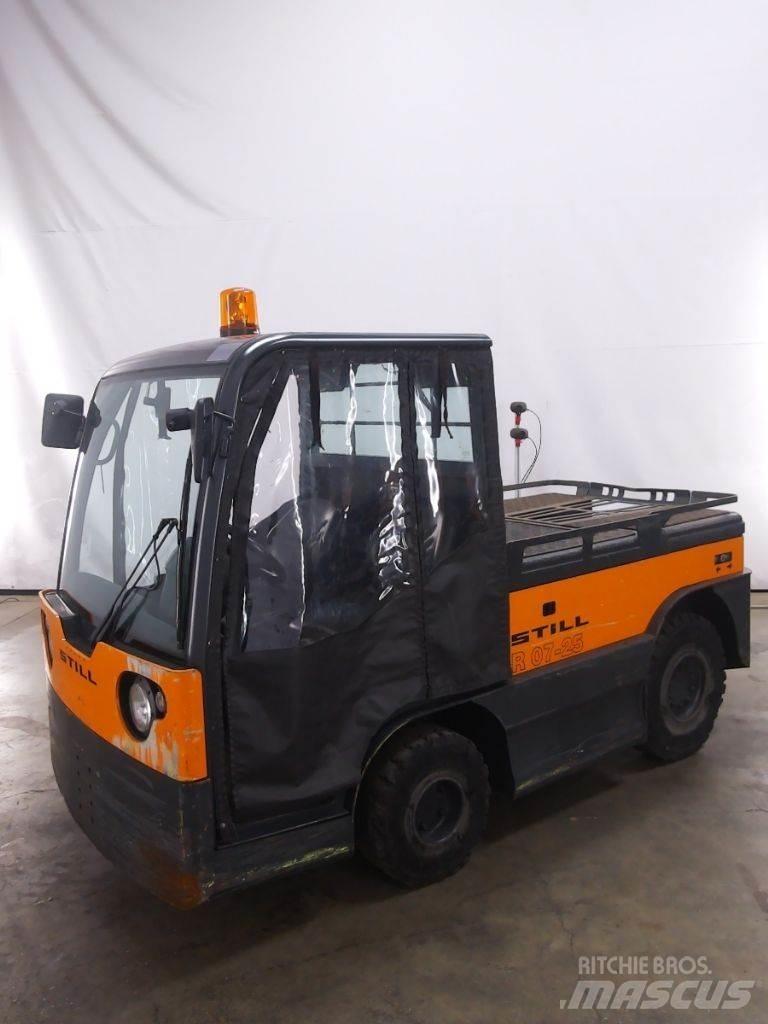 Still R07-25 牽引車