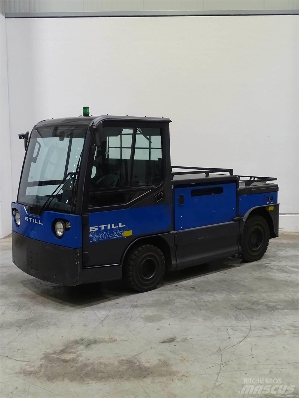 Still R07-25 牽引車
