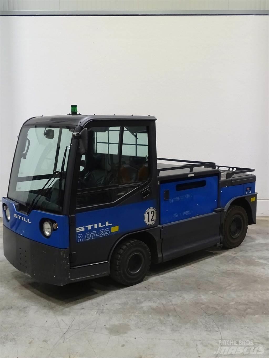 Still R07-25 牽引車