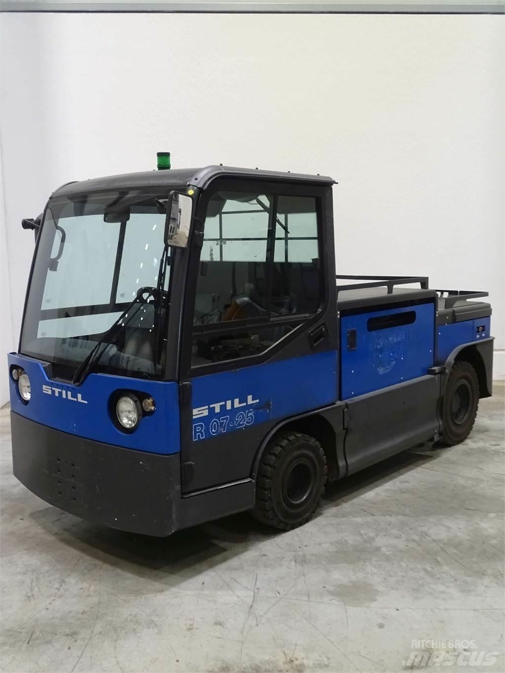 Still R07-25 牽引車