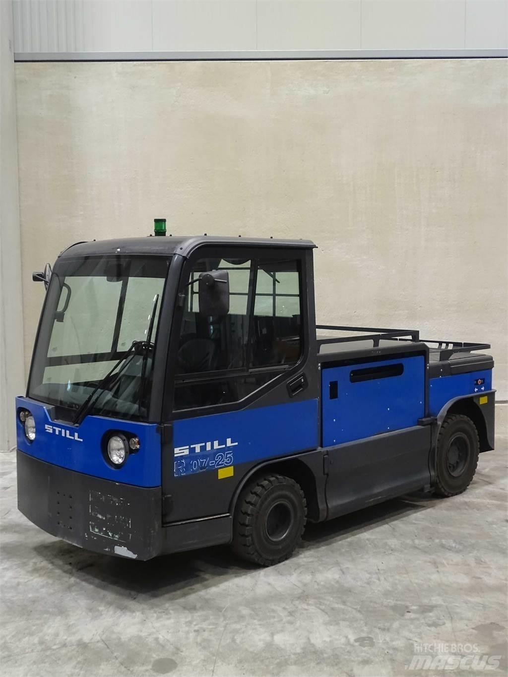 Still R07-25 牽引車