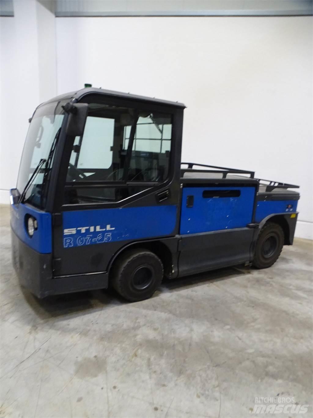 Still R07-25 牽引車
