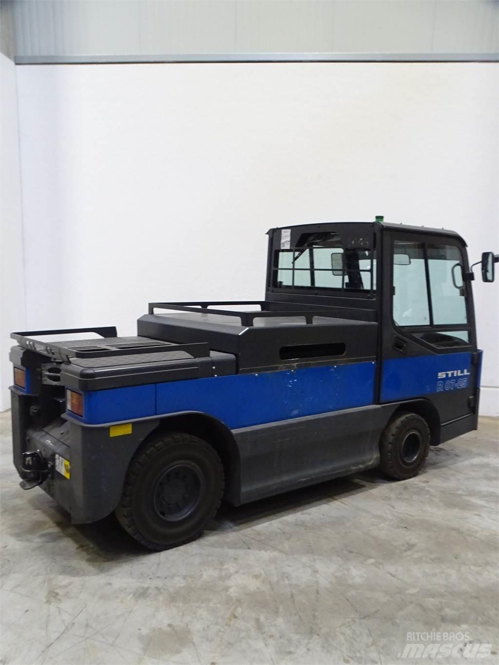 Still R07-25 牽引車