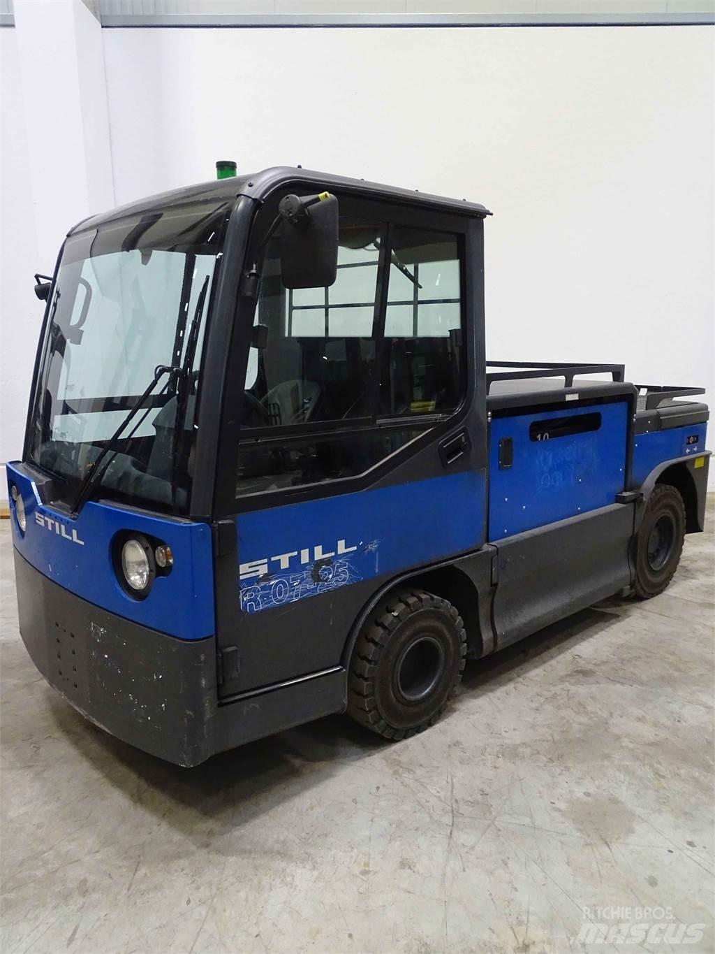 Still R07-25 牽引車