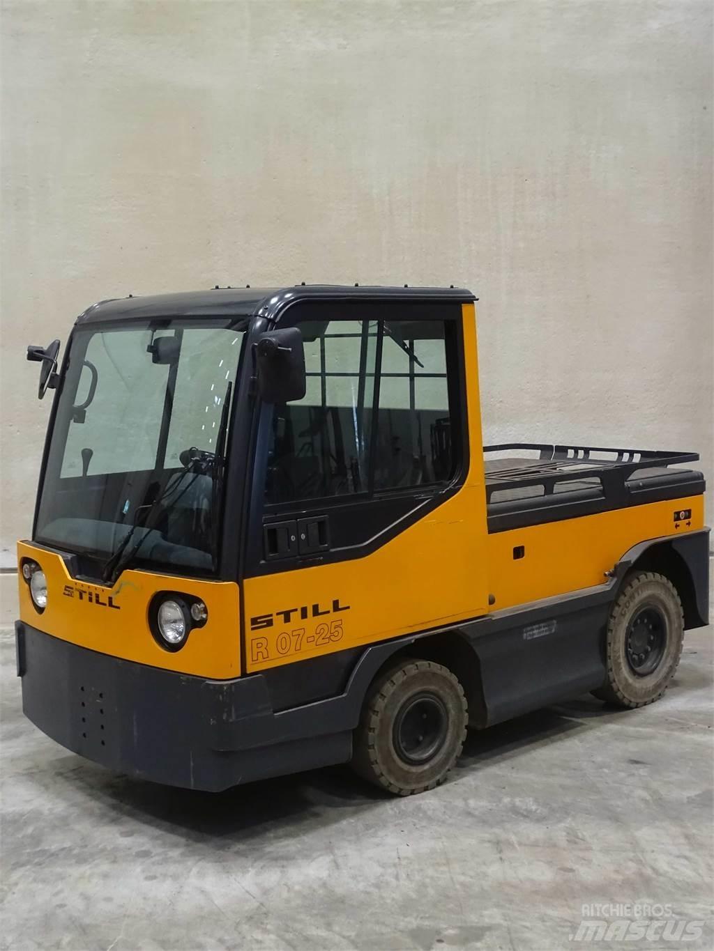 Still R07-25 牽引車