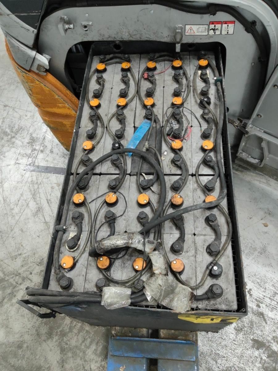Still RX20-16 電動堆高機