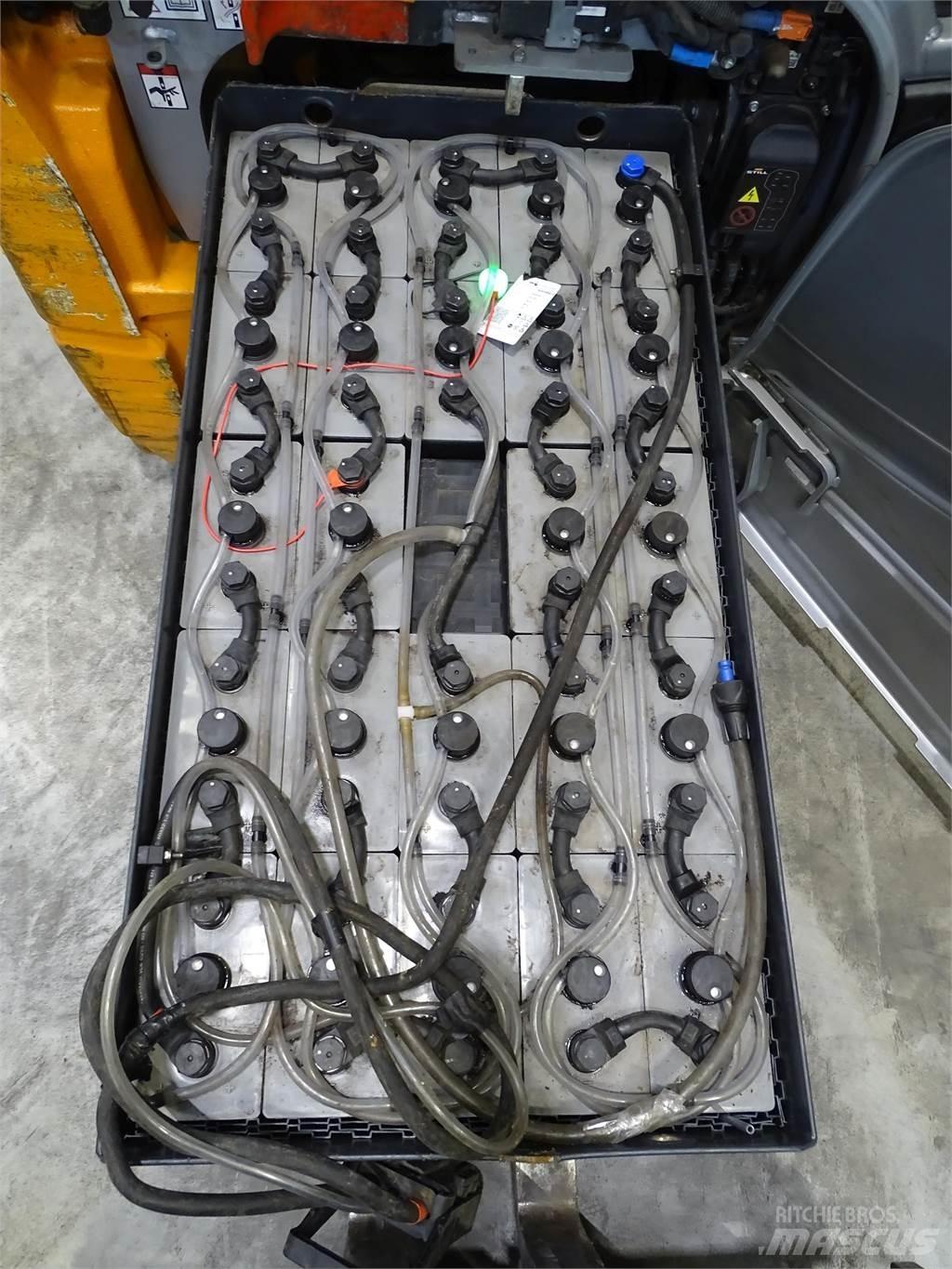 Still RX20-16C 電動堆高機