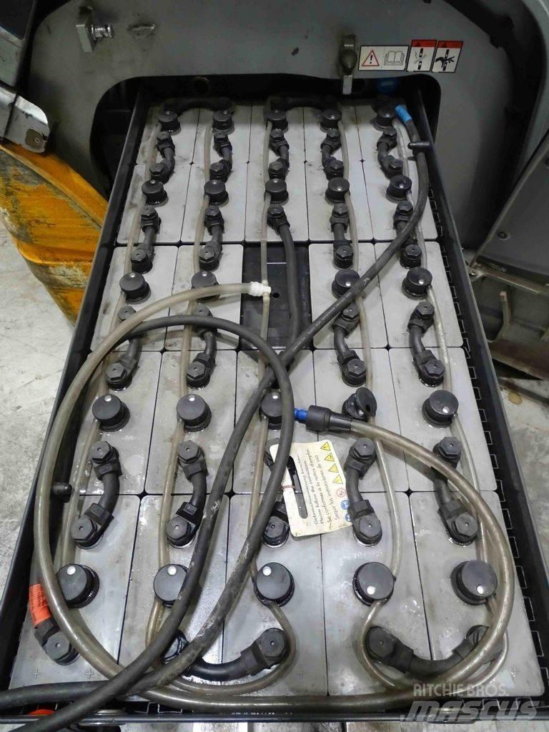 Still RX20-18 電動堆高機