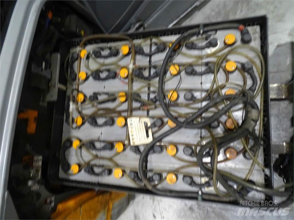 Still RX20-18 電動堆高機