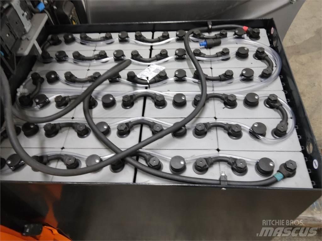Still RX20-18P 電動堆高機