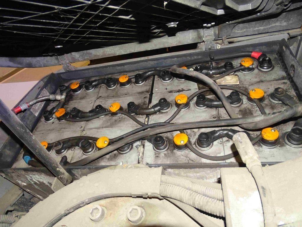 Still RX50-13 電動堆高機