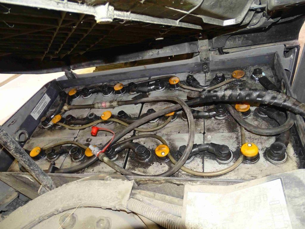 Still RX50-13 電動堆高機