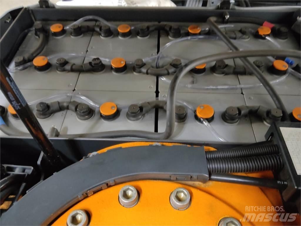 Still RX50-16 電動堆高機