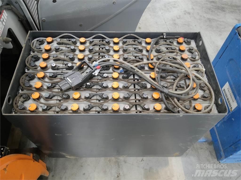 Still RX60-18 電動堆高機