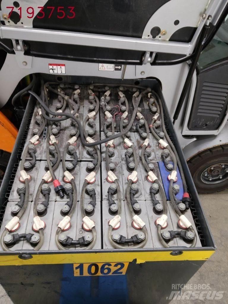 Still RX60-25 電動堆高機