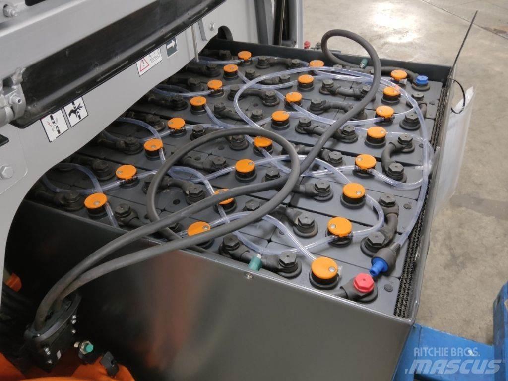 Still RX60-25 電動堆高機