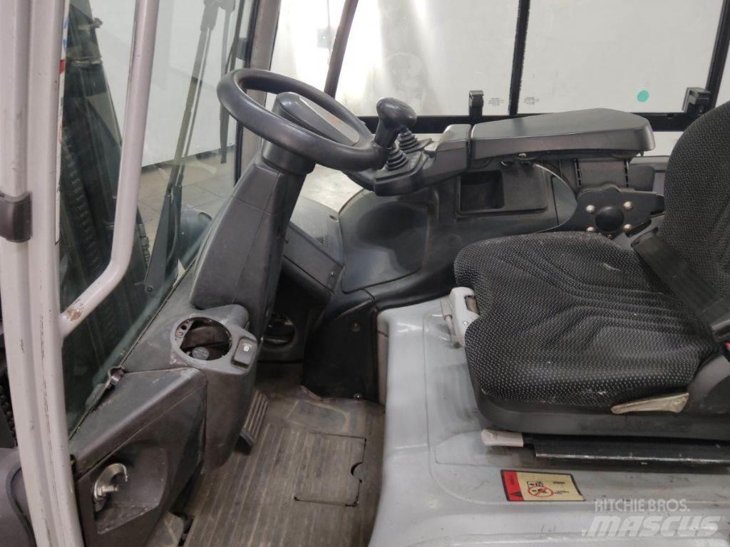 Still RX60-25 電動堆高機