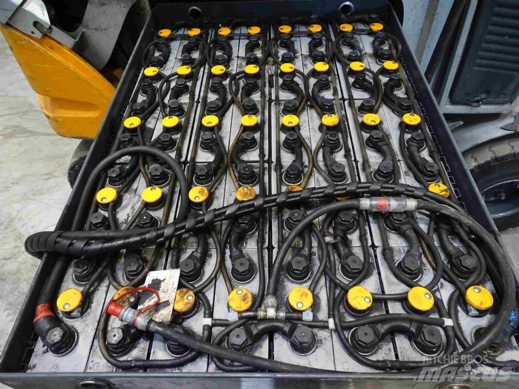 Still RX60-25 電動堆高機