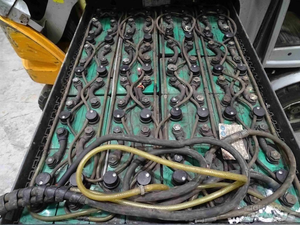 Still RX60-25 電動堆高機