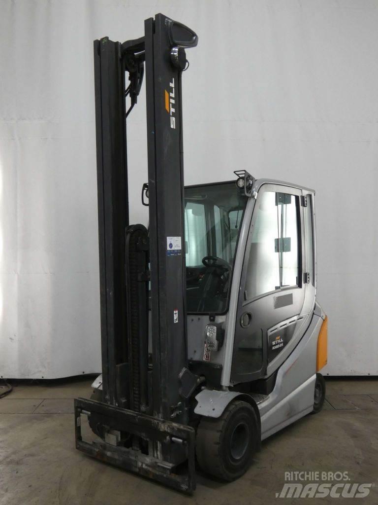 Still RX60-25 電動堆高機