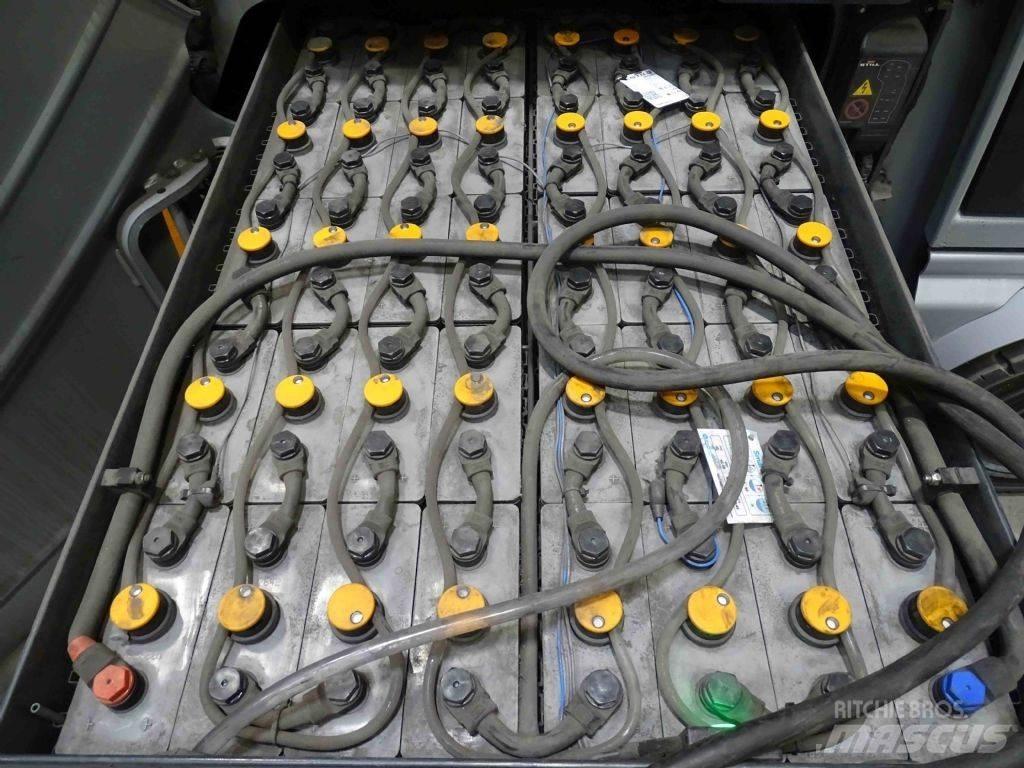 Still RX60-25 電動堆高機