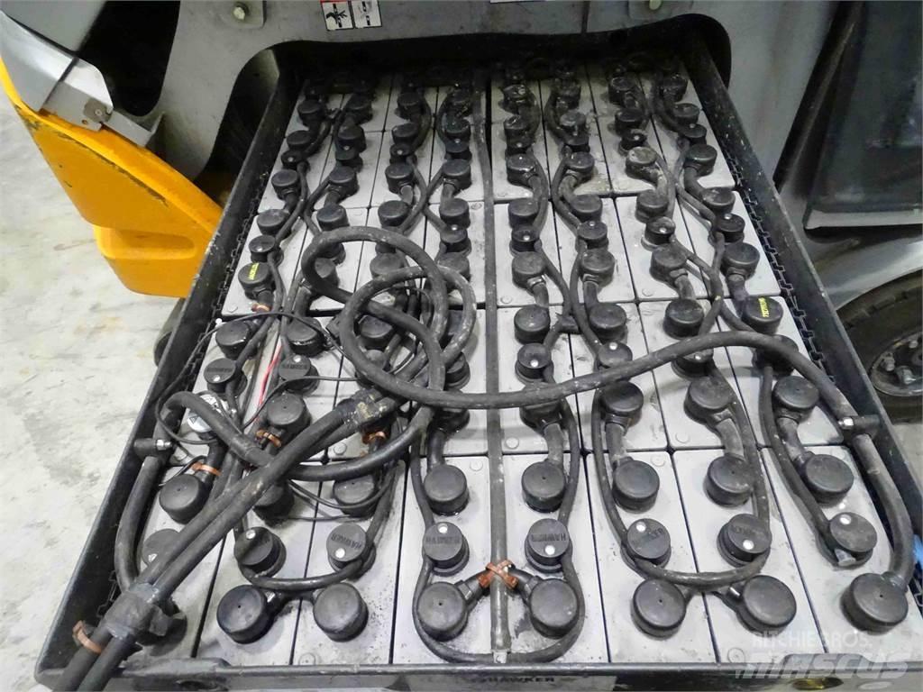 Still RX60-25 電動堆高機