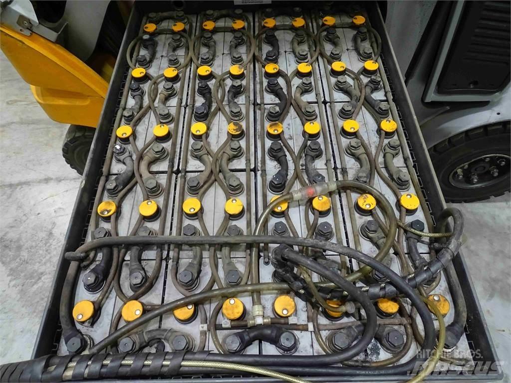 Still RX60-25 電動堆高機