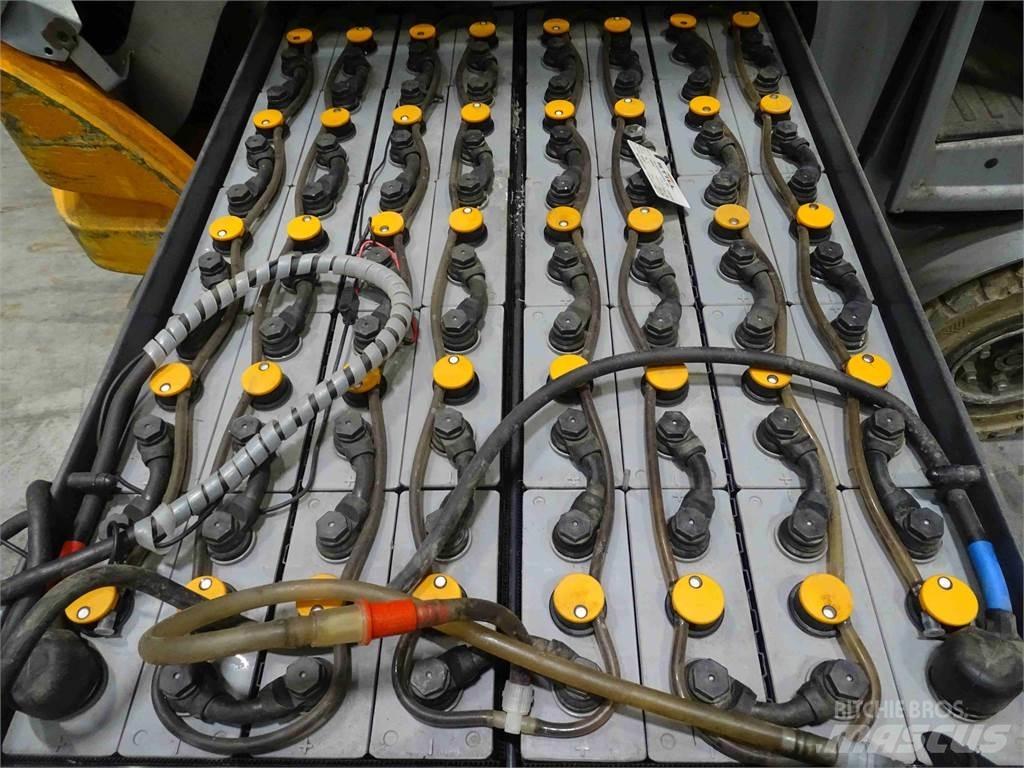 Still RX60-25 電動堆高機