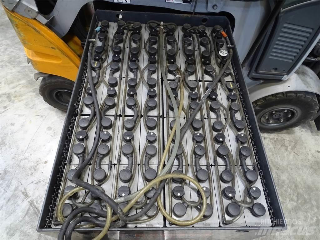Still RX60-25 電動堆高機