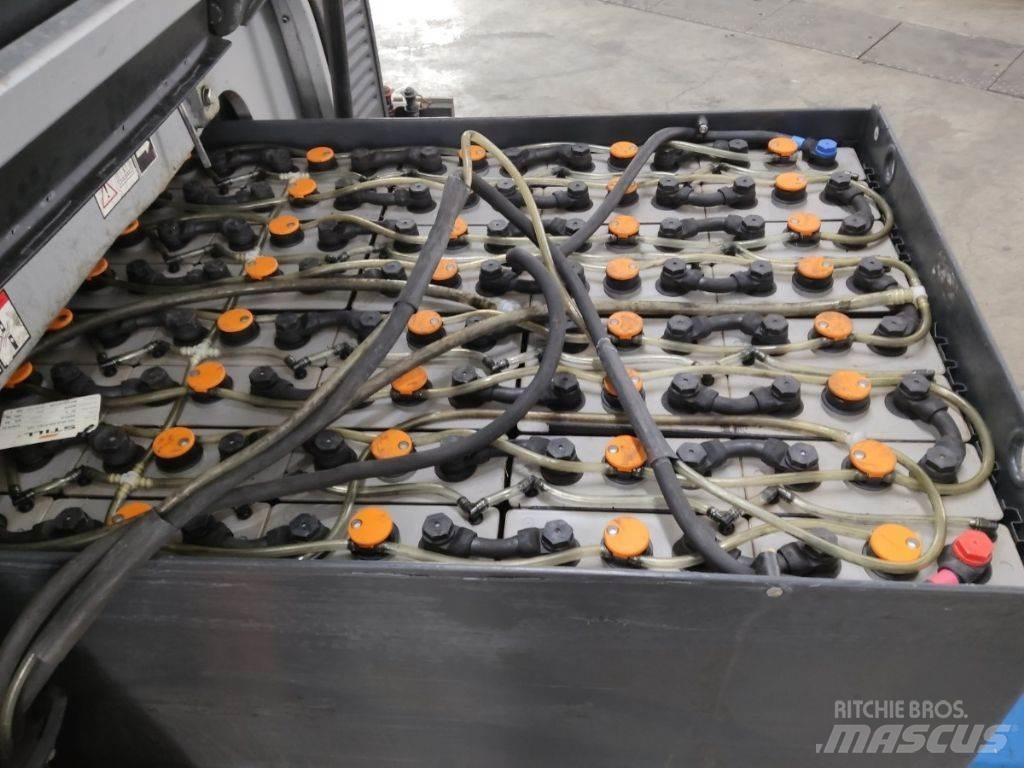 Still RX60-25/600 電動堆高機