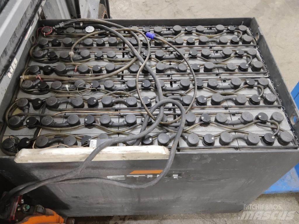 Still RX60-25L 電動堆高機