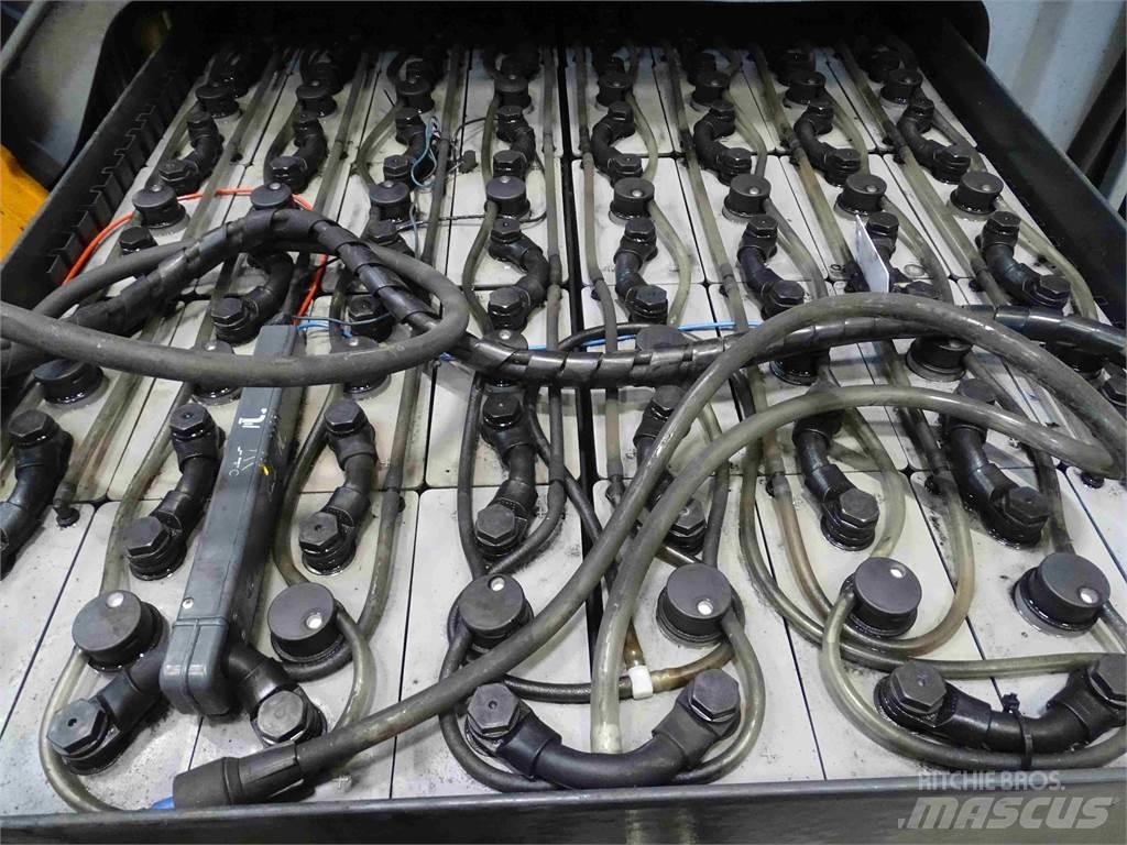 Still RX60-25L 電動堆高機