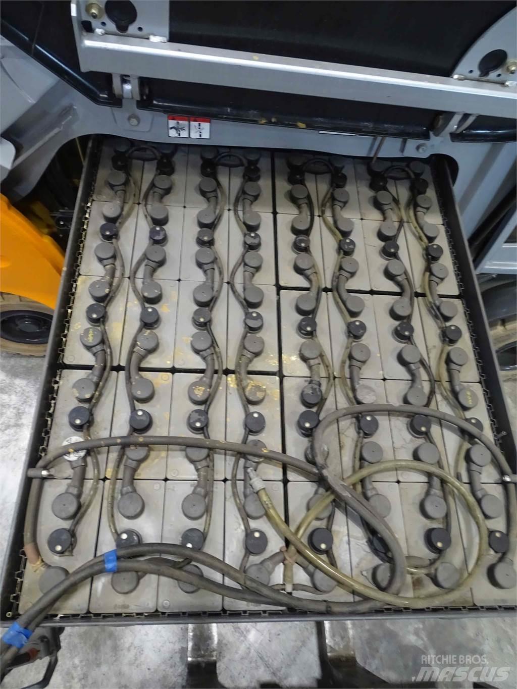 Still RX60-25L 電動堆高機