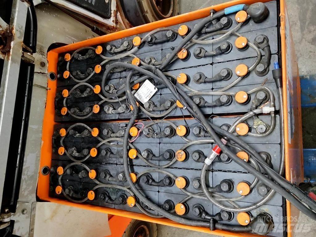 Still RX60-30 電動堆高機