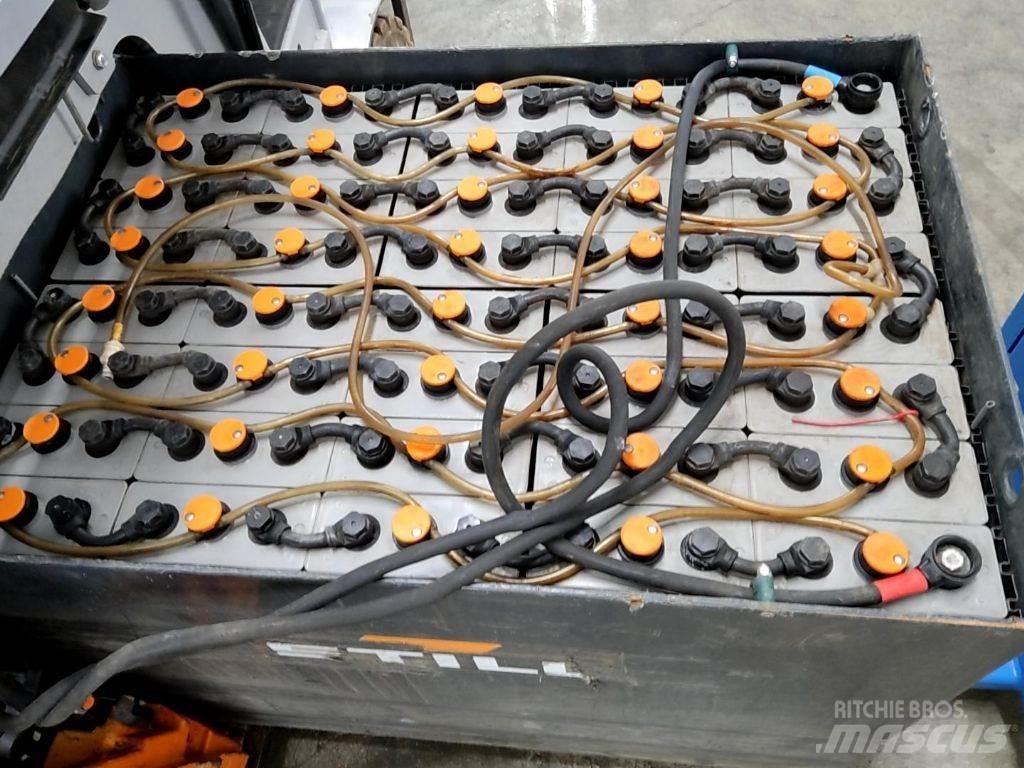 Still RX60-30 電動堆高機