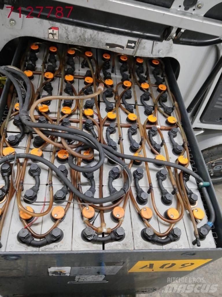 Still RX60-30 電動堆高機
