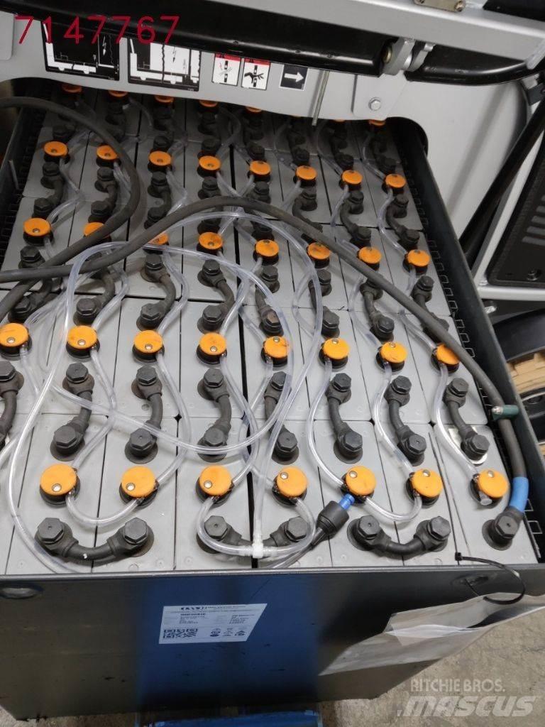 Still RX60-30 電動堆高機
