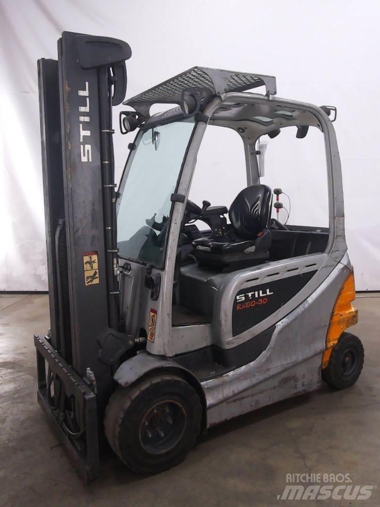 Still RX60-30 電動堆高機