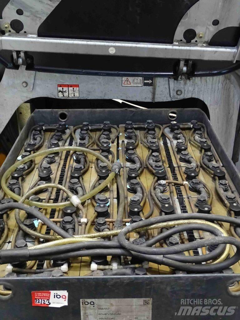Still RX60-30 電動堆高機