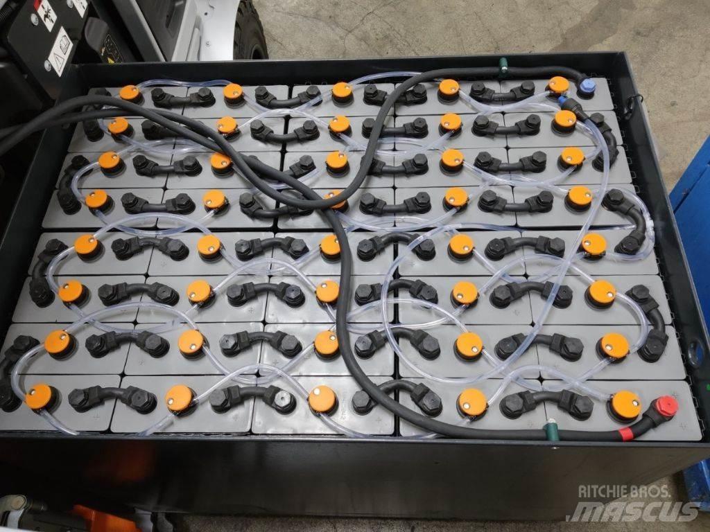 Still RX60-30 電動堆高機