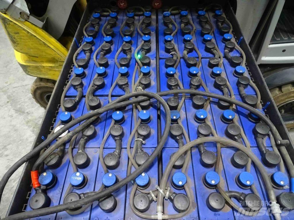 Still RX60-30 電動堆高機